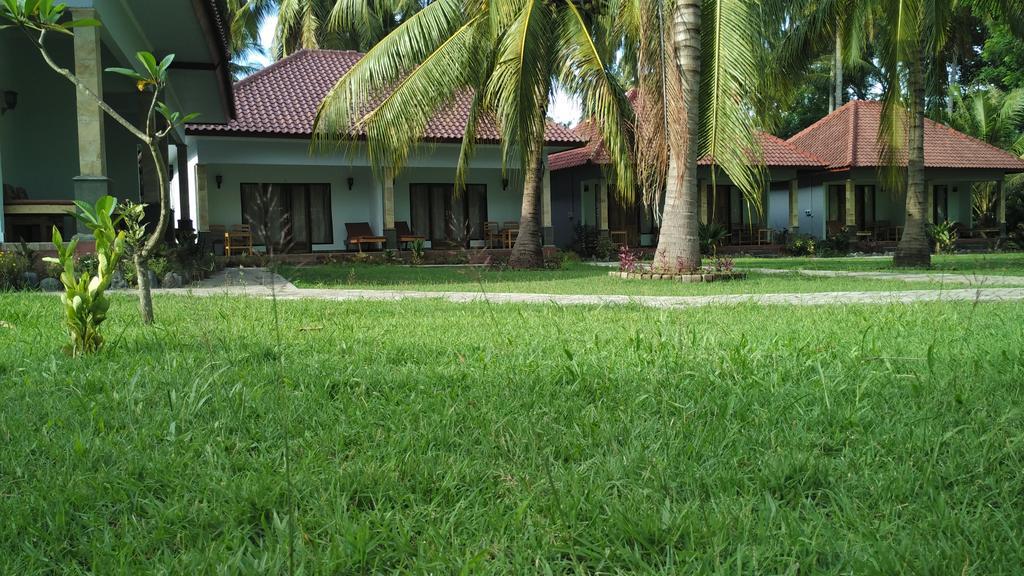 Pondok Siola Labuhan Pandan Exterior photo